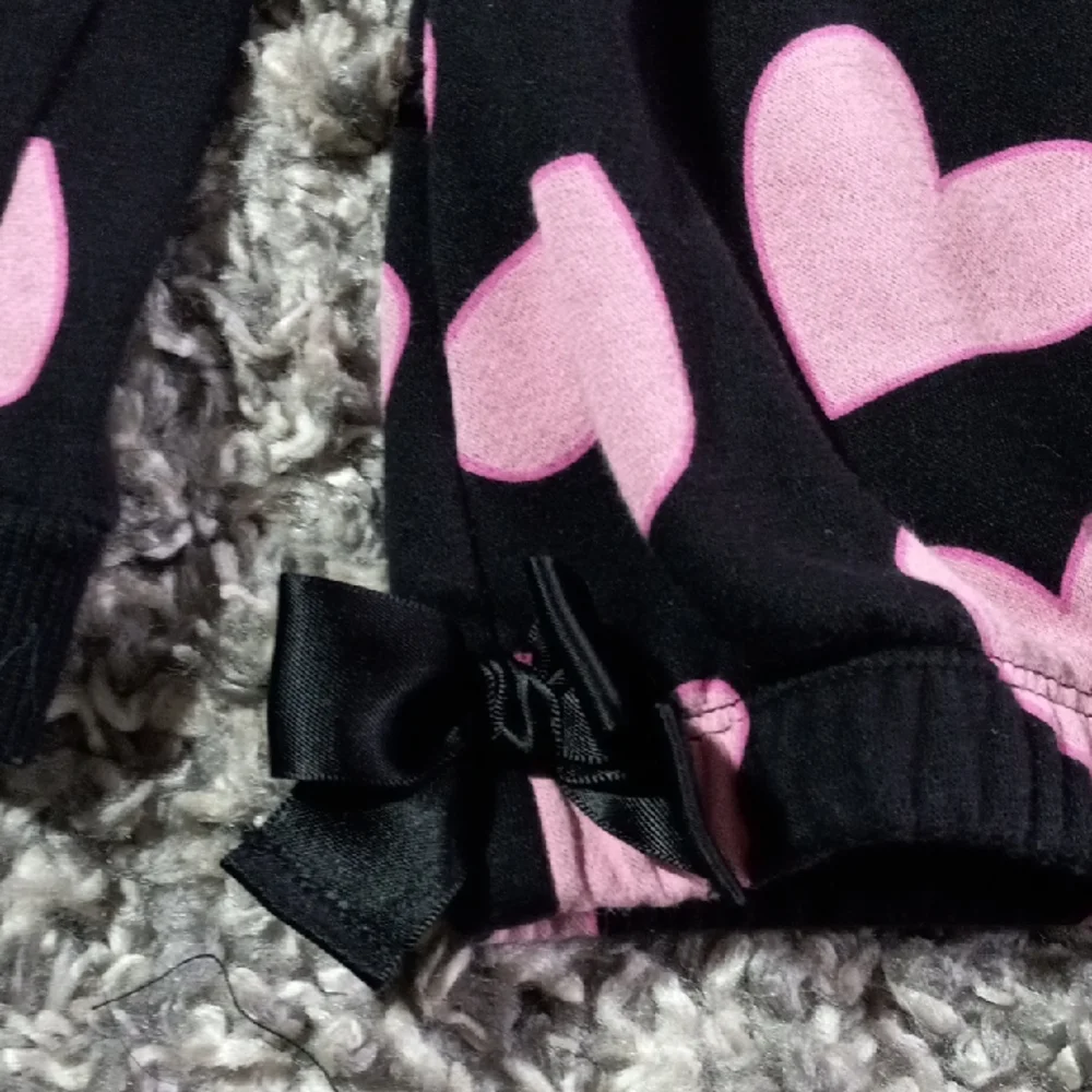 The Children's Place Black and Pink Heart Long Sleeve Tee Size 5T Girl